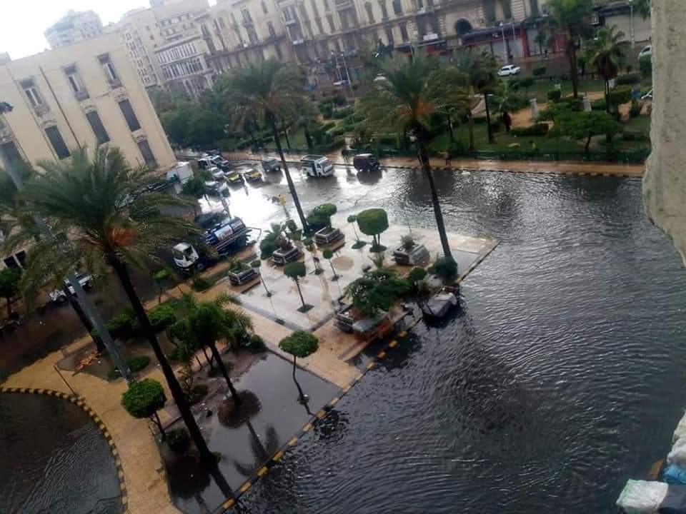 10 صور لغرق الإسكندرية بعد 7 ساعات امطار متواصلة 6