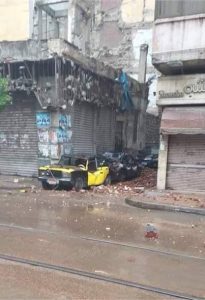 سقوط أجزاء من عقار على سيارات بالإسكندرية بسبب الأمطار (صور) 3