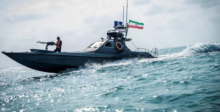 السلطات الإيرانية تحتجز سفينة تحمل علم بنما وتعتقل بحارتها 1