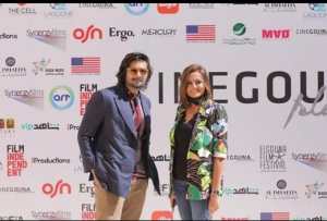الممثل الهندي « علي فضل » مع النجمة المصرية « بشرى » أثناء تواجده بمهرجان الجونة 2020