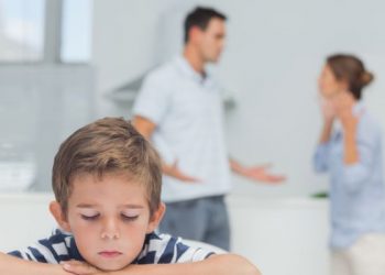 للمقبلين على الطلاق.. استشاري لـ"أوان مصر": 3 نصائح للحفاظ على نفسية طفلك 2