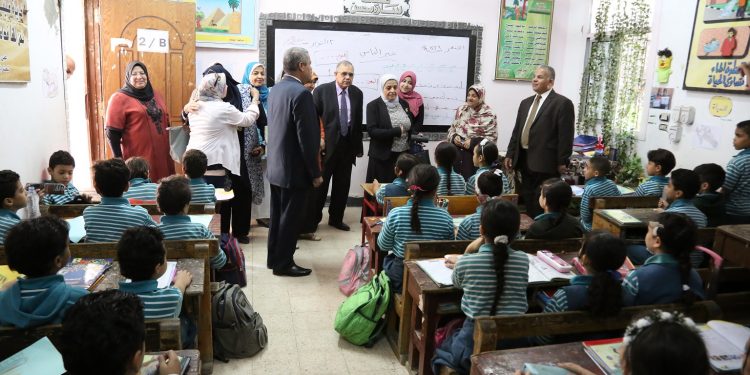 يوهانسن تتفقد عدد من مدارس القاهرة المتقدمة للحصول على الإعتماد من الهيئة 1