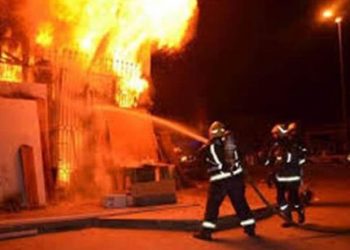 إخماد حريق نشب داخل مستشفى أبو الريش 2