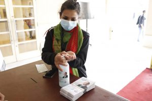 الصحة: تطبيق الإجراءات الوقائية لانتشار فيروس كورونا بمهرجان القاهرة السينمائي (صور) 4
