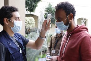الصحة: تطبيق الإجراءات الوقائية لانتشار فيروس كورونا بمهرجان القاهرة السينمائي (صور) 2