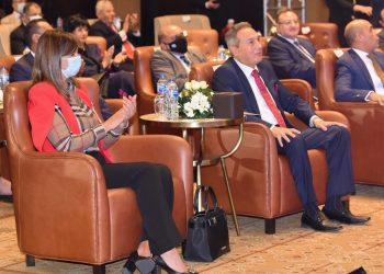 وزيرة الهجرة تشكر رئيس "بنك مصر" لدعمه المصريين العالقين في الإمارات 2