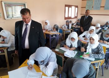 وكيل وزارة الفيوم يتفقد العملية التعليمية بـ مدارس المحافظة 1