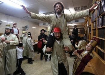 سفراء المغرب يشاركون نظراءهم الإسرائيليين الاحتفال بـ"الحانوكاه" في 3 دول 1