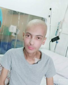 شاب مريض سرطان يشعل فيس بوك: ضاقت يارب.. واللي زعلان مني يسامحني 2