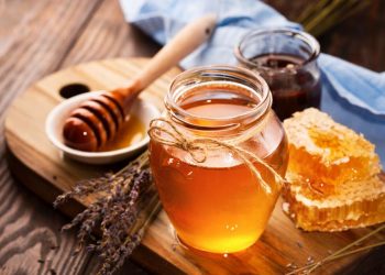 العسل لعلاج علامات التمدد