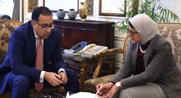 وزيرة الصحة: الرئيس السيسي كلف بإجراء عملية جراحية لطفلة تعاني من ثقب في القلب  1