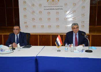 وزير الكهرباء يؤكد استعداد الشركات المصرية لإعادة إعمار الشبكة العراقية 1