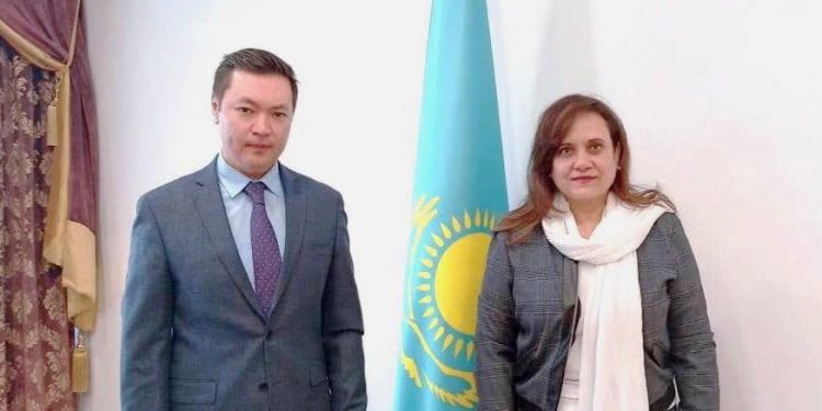 سفيرة مصر لدى كازاخستان تلتقي نائب وزير الخارجية الكازاخي للشئون الاقتصادية 1