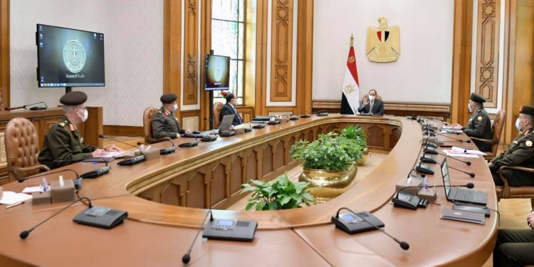 الرئيس السيسي يوجه بتوفير أحدث المعدات والآلات لمشروع تطوير الريف المصري 1