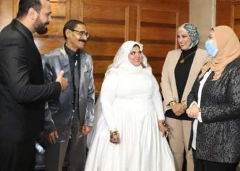 وزيرة التضامن الإجتماعي تهنئ العم صلاح وزوجته بحفل زفافهما (صور) 1