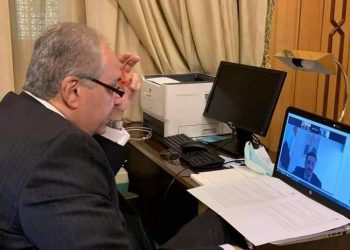 السفير المصري لدى الجمهورية اليمنية يلتقي وزير الخارجية اليمني 1