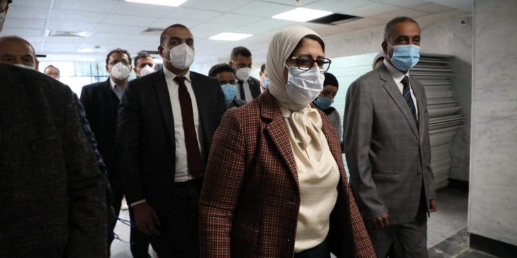 وزيرة الصحة تتفقد المركز القومي للترصد والتحكم في الأمراض المعدية بإمبابة بتكلفة إنشاء 350 مليون جنيه 1