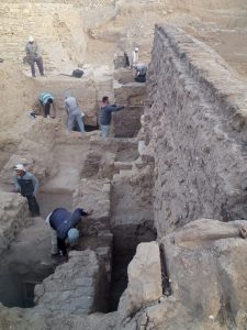 وزيري يعلن اكتشافات أثرية تاريخية تعود إلى الدولة القديمة ( صور ) 18