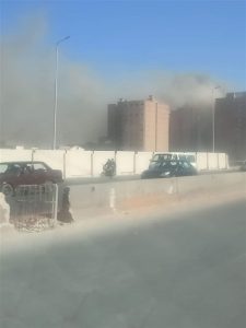 برج فيصل يواصل الاشتعال.. والحماية المدنية تستعين بـ 20 سيارة اطفاء للسيطرة على النيران 1