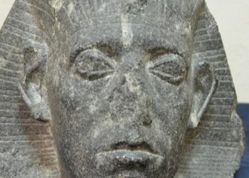 رأس الملك سنوسرت الثالث