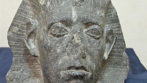 رأس الملك سنوسرت الثالث