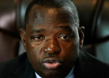 وفاة وزير خارجية زيمبابوي إثر إصابته بكورونا 1