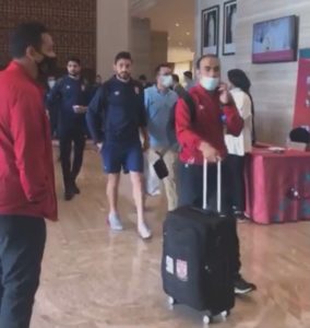 بدء تحرك الاهلي من فندق الإقامة في قطر لـ المطار 1