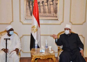وزير الأوقاف السوداني يكرم أئمة مصريين ويؤكد أن هدفهم استنهاض الأمة 1