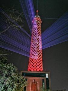 مصر تحتفل بوصول مسبار الأمل الإماراتي إلى المريخ بتزيين برج القاهرة باللون الأحمر 4