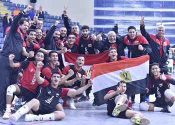 منتخب مصر للكرة الطائرة تحت 21 سنة يتوج ببطولة افريقيا ويتاهل لكاس العالم 1