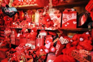 عيد الحب حرام أم حلال.. الرأي الشرعي.. «Happy valentine day» 1