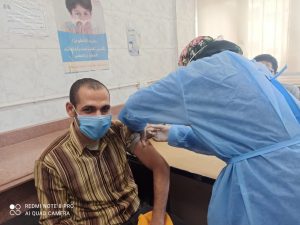 بالصور ... بدء تطعيم الأطقم الطبية بمستشفي صدر سوهاج ضد فيروس كورونا المستجد 3