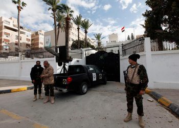 عاجل| وفد دبلوماسي مصري إلى ليبيا لإعادة فتح السفارة 2