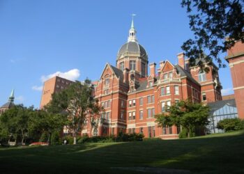 جامعة جونز هوبكنز الأمريكية
