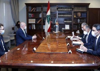سفير ألمانيا في بيروت يُعلم الرئيس اللبناني بانتهاء التعامل مع مواد خطرة داخل الميناء 1