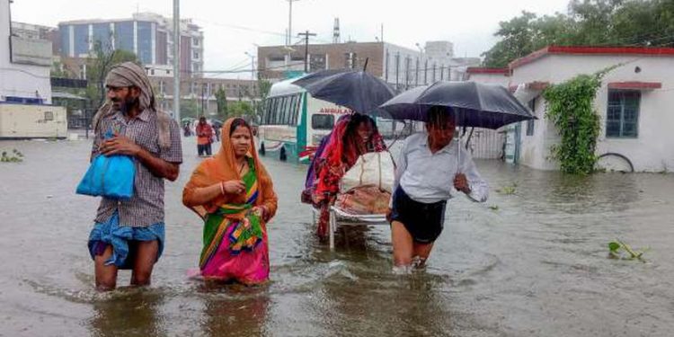 مصرع 10 أشخاص وفقدان 150 في فيضانات الهند 1