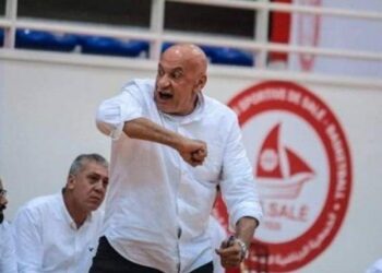 مدرب منتخب السلة إيهاب أمين يعاني