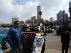 بـ لافتة وورود.. الرئيس الفلسطيني ينعى يوسف شعبان (صور) 3