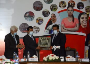 وزيرا الشباب والتعليم العالي يفتتحان الاتحاد الرياضي بجامعة القاهرة