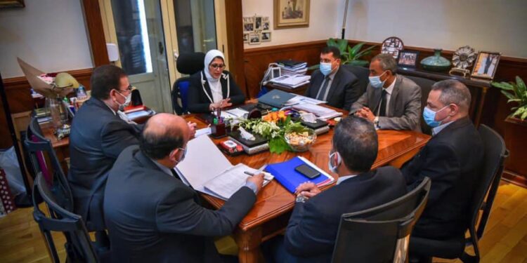 اجتماع وزيرة الصحة مع شركة وادي النيل