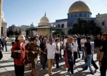 قوات الاحتلال الإسرائيلي تمنع المصلين من دخول المسجد الأقصى