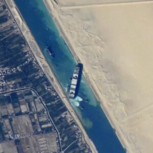 شاهد.. صور السفينة الجانحة بقناة السويس من محطة الفضاء الدولية 3