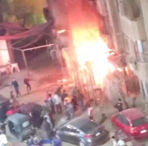 حريق هائل في مبنى تابع لـ حي الهرم.. والنيران تلتهم المكان (صور وفيديو) 2