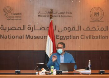 خالد العناني وزير السياحة والآثار خلال الاجتماع