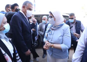 وزيرة الصحة تزور مستشفيات سوهاج