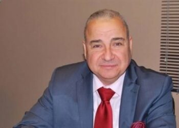 الدكتور محيي حافظ رئيس لجنة الصحة والدواء بالاتحاد المصري لجمعيات المستثمرين