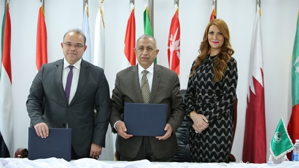 البورصة و"العربية للعلوم والنقل البحري" يوقعان اتفاقية تعاون لتعزيز العمل المشترك 1