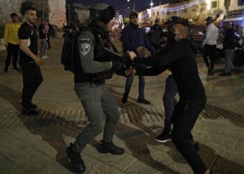 اعتداءات لشرطة الاحتلال توقع عشرات الإصابات في صفوف المقدسيين 3
