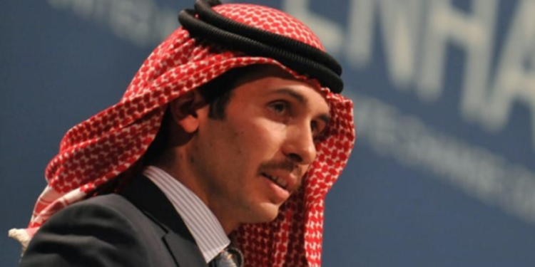مفاجأة مدوية بالأردن.. الأمير حمزة بن الحسين: أنا معزول في منزلي مع زوجتي وأطفالي 1