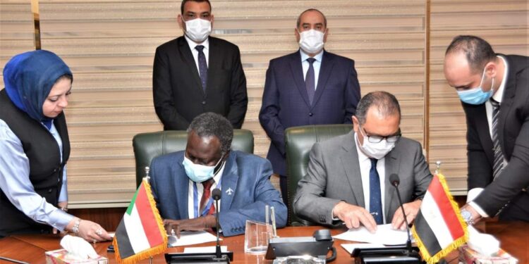 توقيع مذكرة تفاهم بين الشركة القابضة لمصر للطيران و الخطوط الجوية السودانية 1